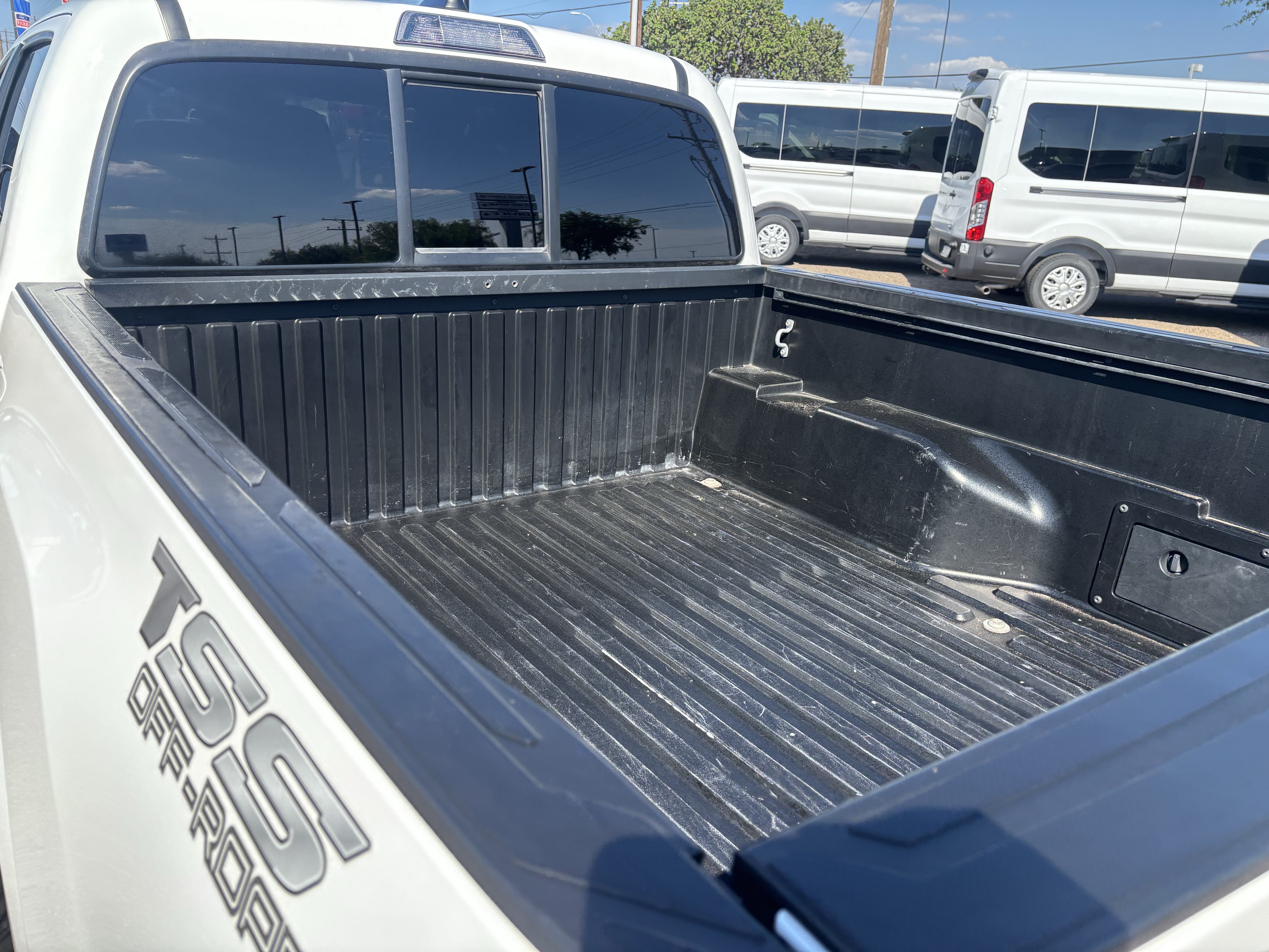 Used 2021 Toyota Tacoma SR w/ SR Convenience Package RWD image 19