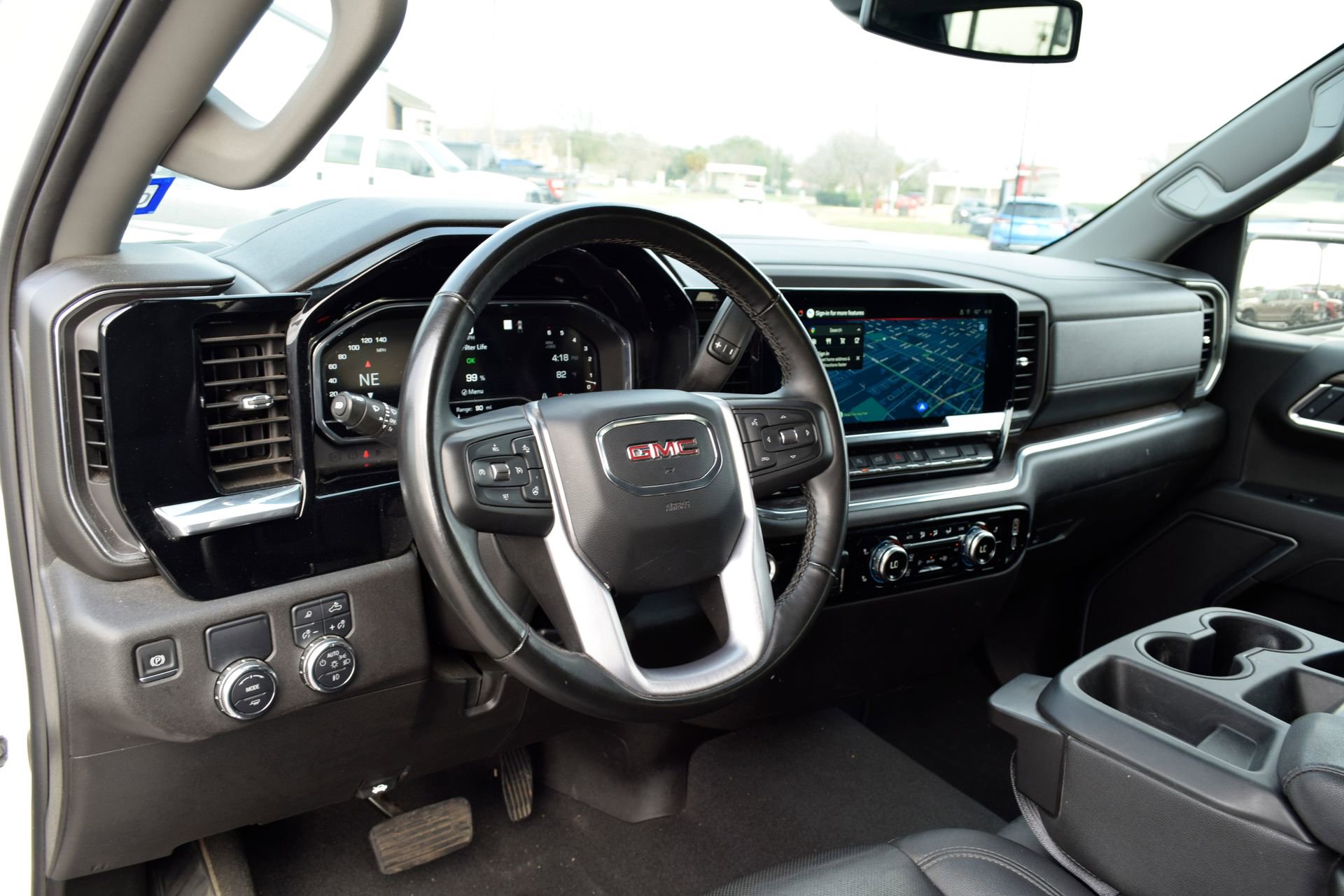 Used 2025 GMC Sierra 1500 SLT image 17