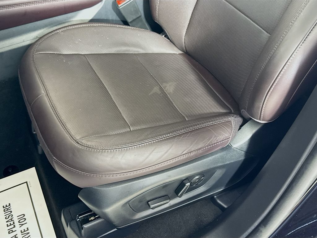 Certified 2025 Ford Explorer Platinum w/ LUX Leather Package AWD/4WD image 9