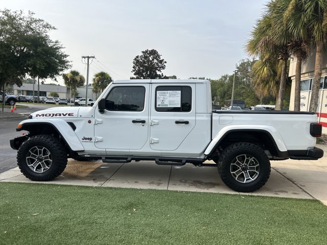 Used 2024 Jeep Gladiator Mojave AWD/4WD image 8