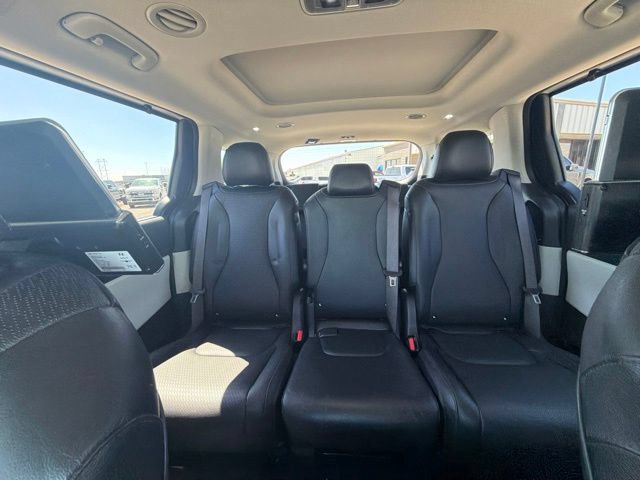 Used 2024 Kia Carnival SX Prestige FWD image 23