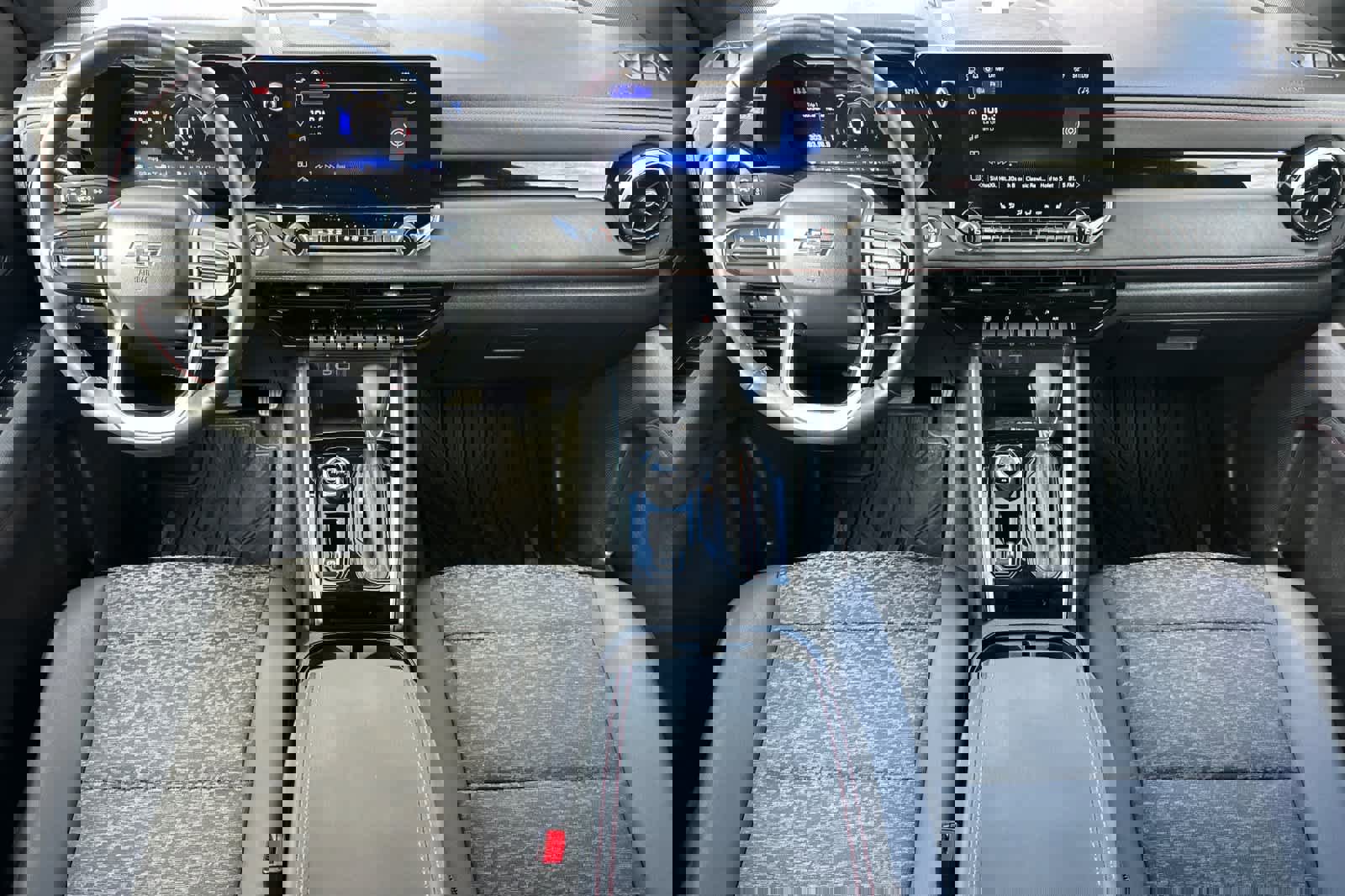 Used 2024 Chevrolet Colorado Z71 w/ Z71 Convenience Package 2 image 9