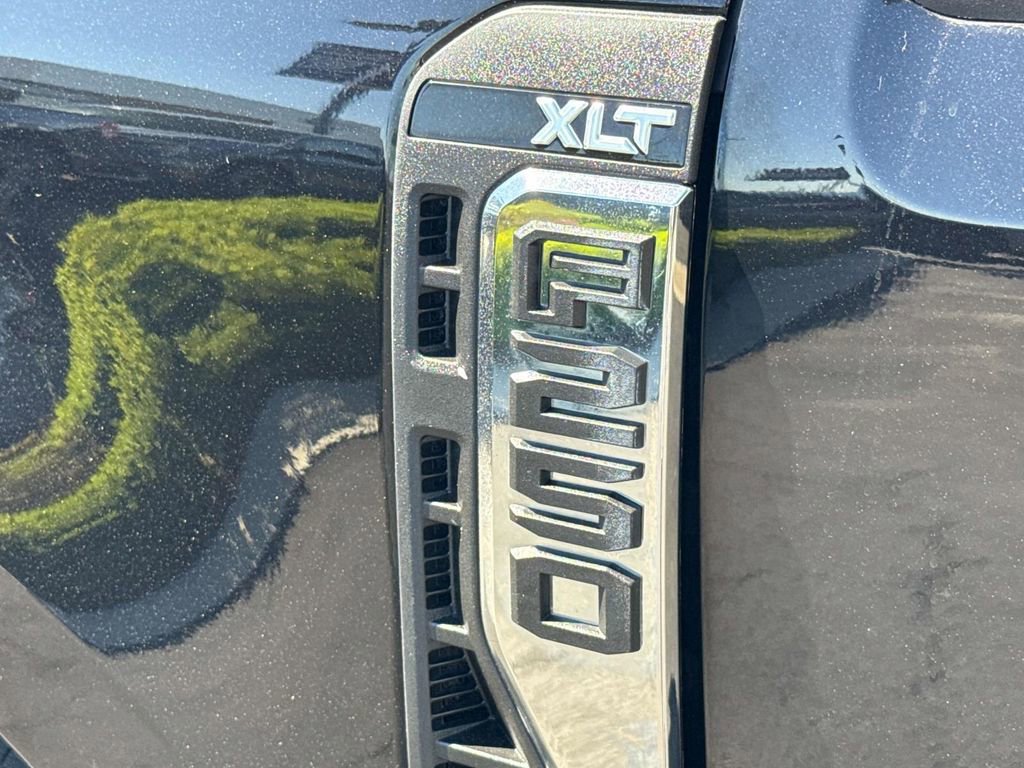 Certified 2025 Ford F250 XLT image 9