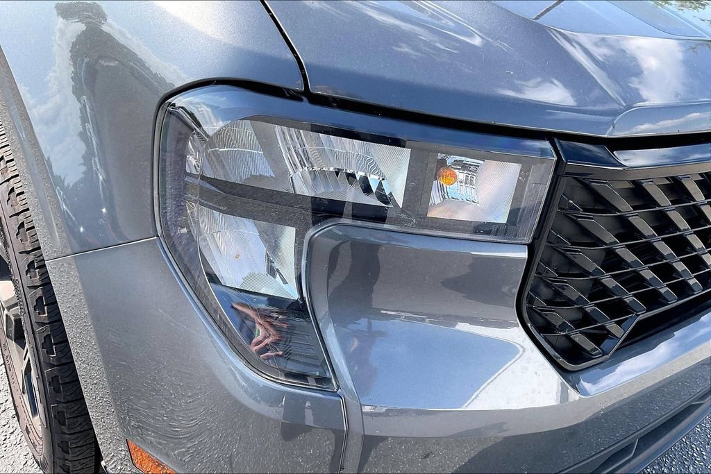 Certified 2025 Ford Maverick XLT w/ XLT Luxury Package AWD/4WD image 30