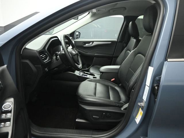 Certified 2025 Ford Escape Platinum AWD/4WD image 26