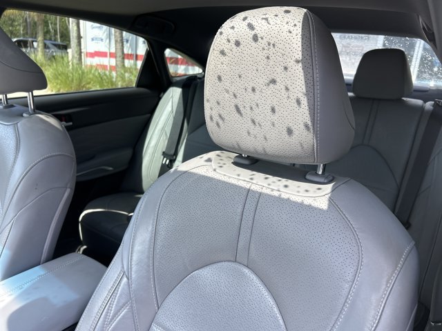 Used 2019 Toyota Avalon Limited FWD image 17