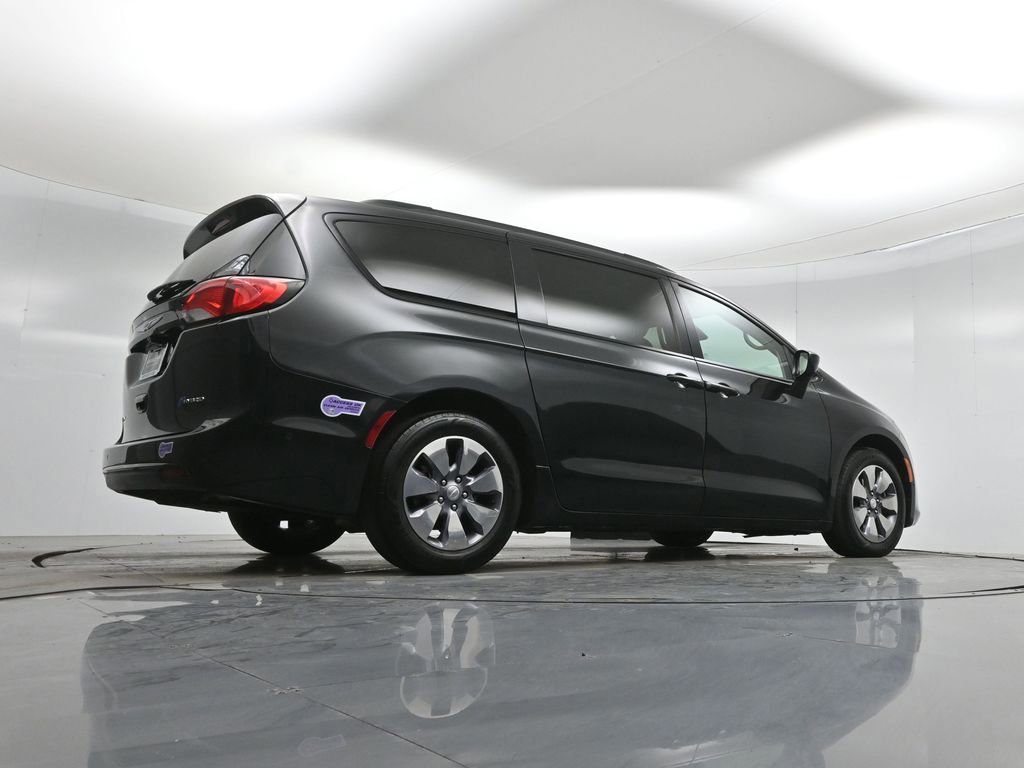 Used 2018 Chrysler Pacifica Limited w/ Advanced Safetytec Group image 15