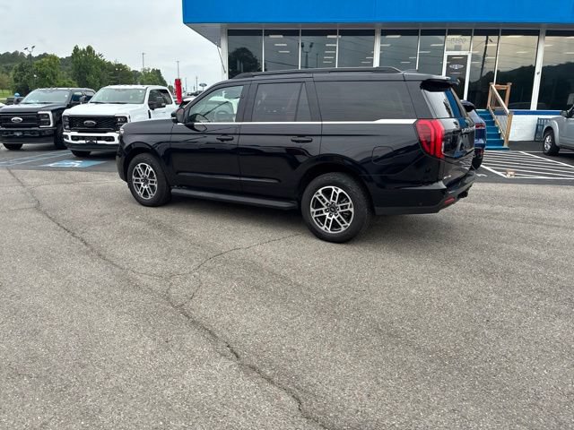 Certified 2025 Ford Expedition Active AWD/4WD image 23