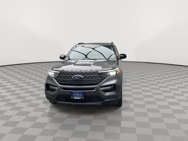 Certified 2023 Ford Explorer XLT w/ XLT Sport Appearance Package AWD/4WD image 39