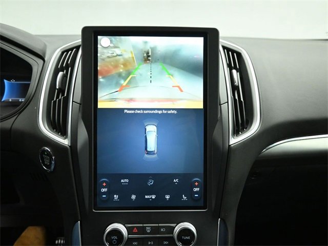 Certified 2024 Ford Edge Titanium image 28