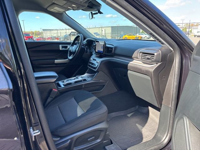 Certified 2023 Ford Explorer XLT image 8
