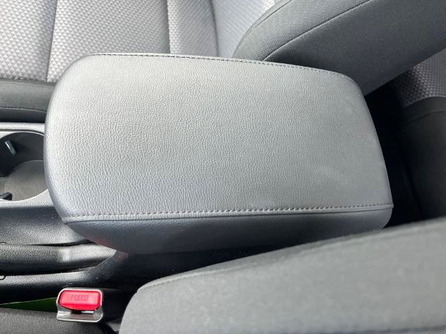 Used 2025 Kia Soul LX w/ LX Technology Package FWD image 31