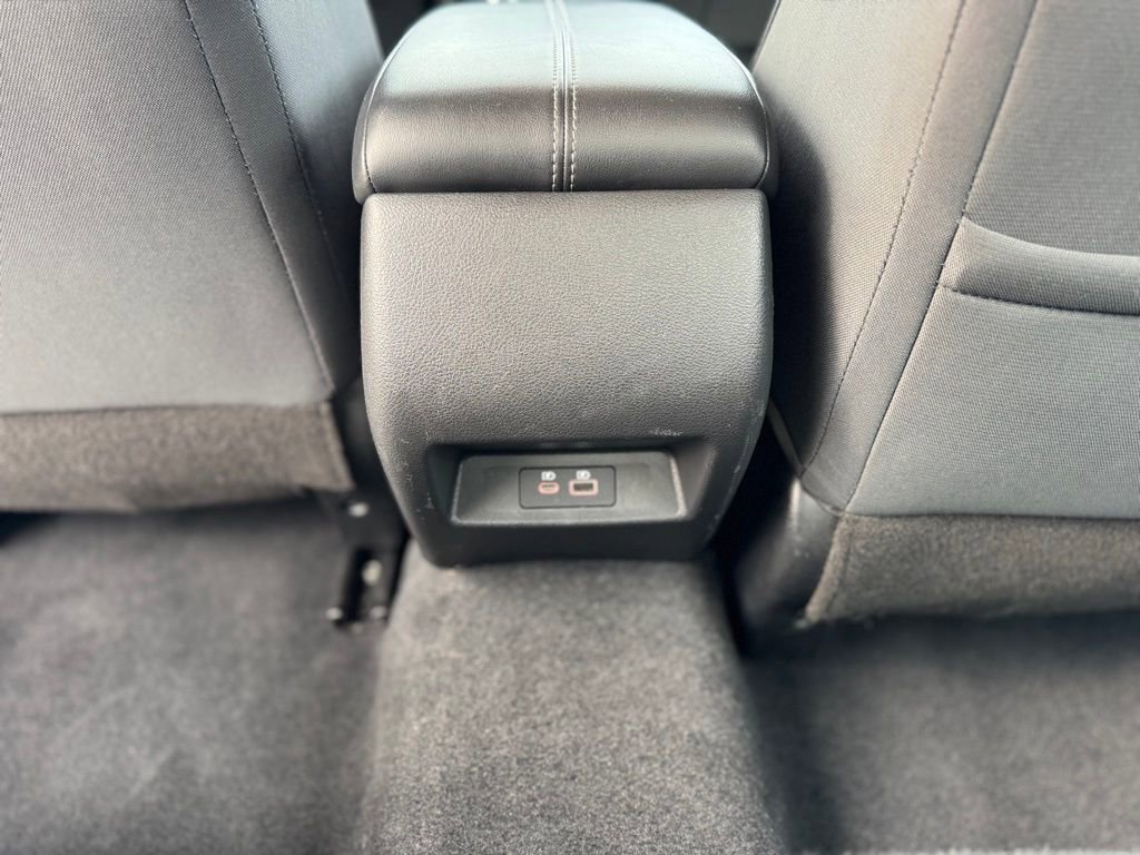 Used 2024 Nissan Altima 2.5 SV FWD image 35