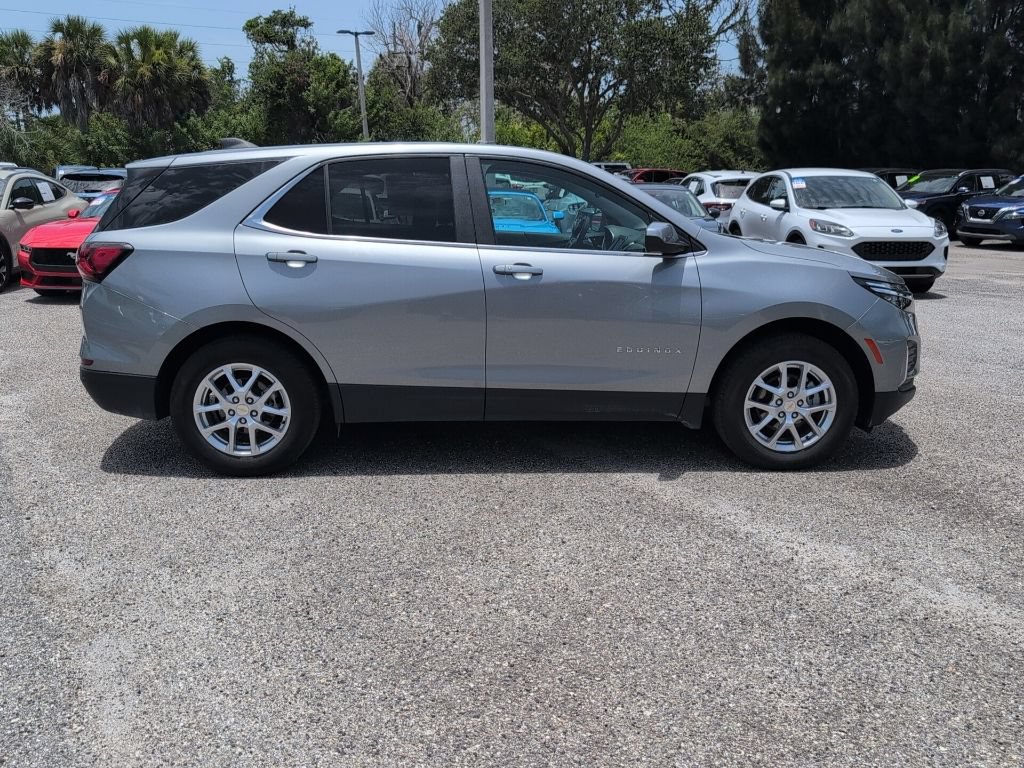 Used 2024 Chevrolet Equinox LT AWD/4WD image 2