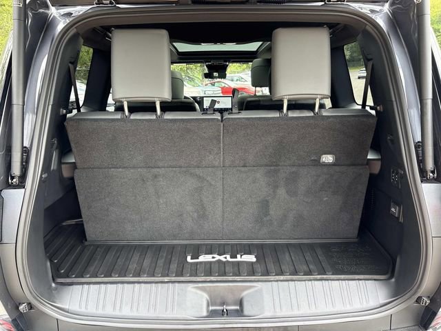 Used 2025 Lexus GX 550 w/ Accessory Package (2T) AWD/4WD image 12