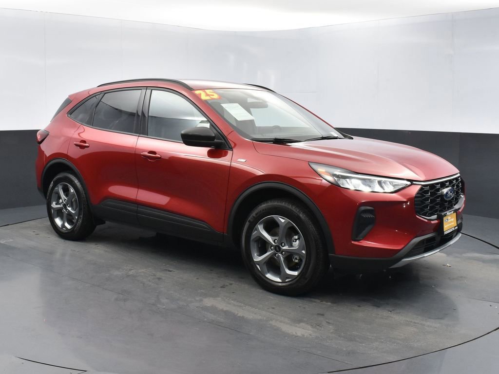 Certified 2025 Ford Escape ST-Line image 6