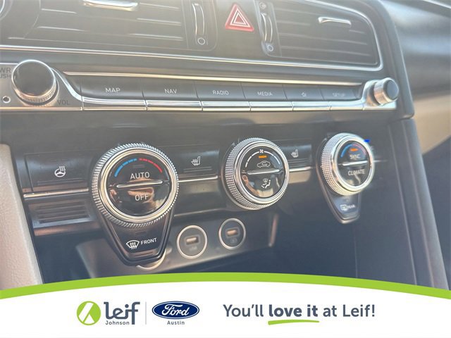 Used 2023 Genesis G70 2.0T image 21