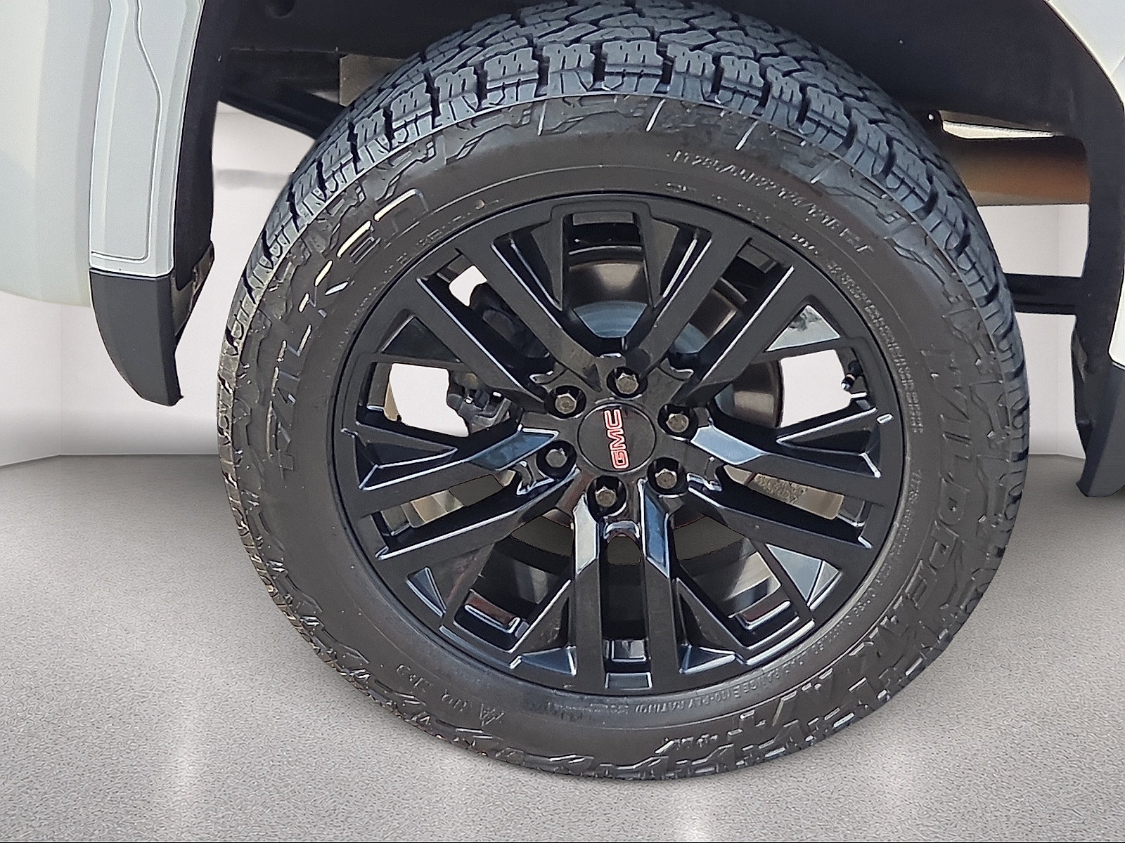 Used 2022 GMC Sierra 1500 Denali w/ Denali Reserve Package AWD/4WD image 7