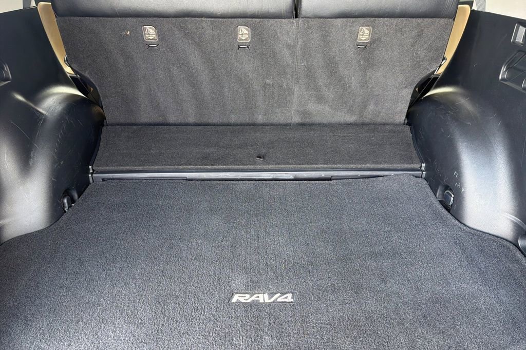 Used 2018 Toyota RAV4 Limited w/ Advanced Technology Package image 14