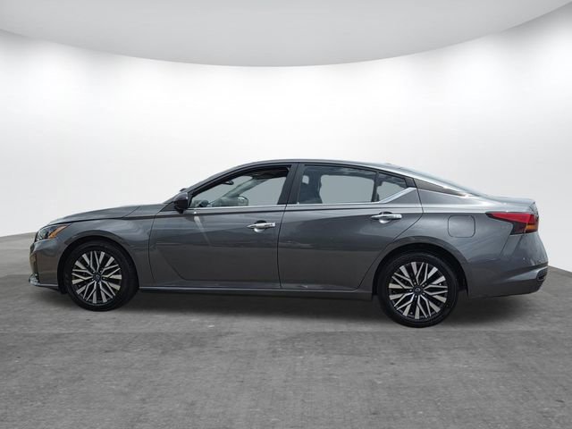 Used 2025 Nissan Altima 2.5 SV FWD image 5