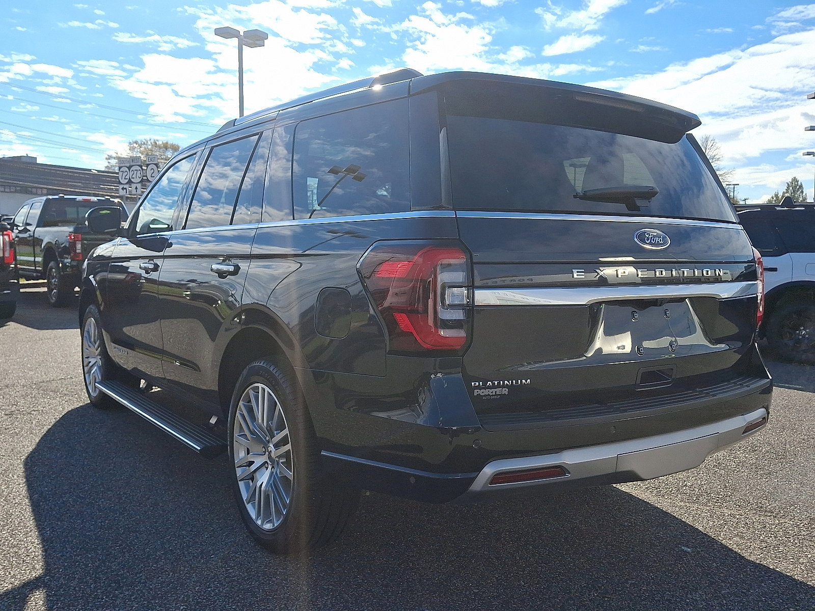 Certified 2024 Ford Expedition Platinum image 5