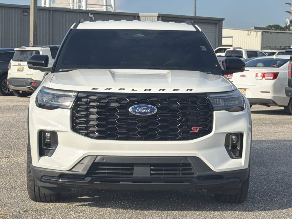 Certified 2025 Ford Explorer ST AWD/4WD image 2
