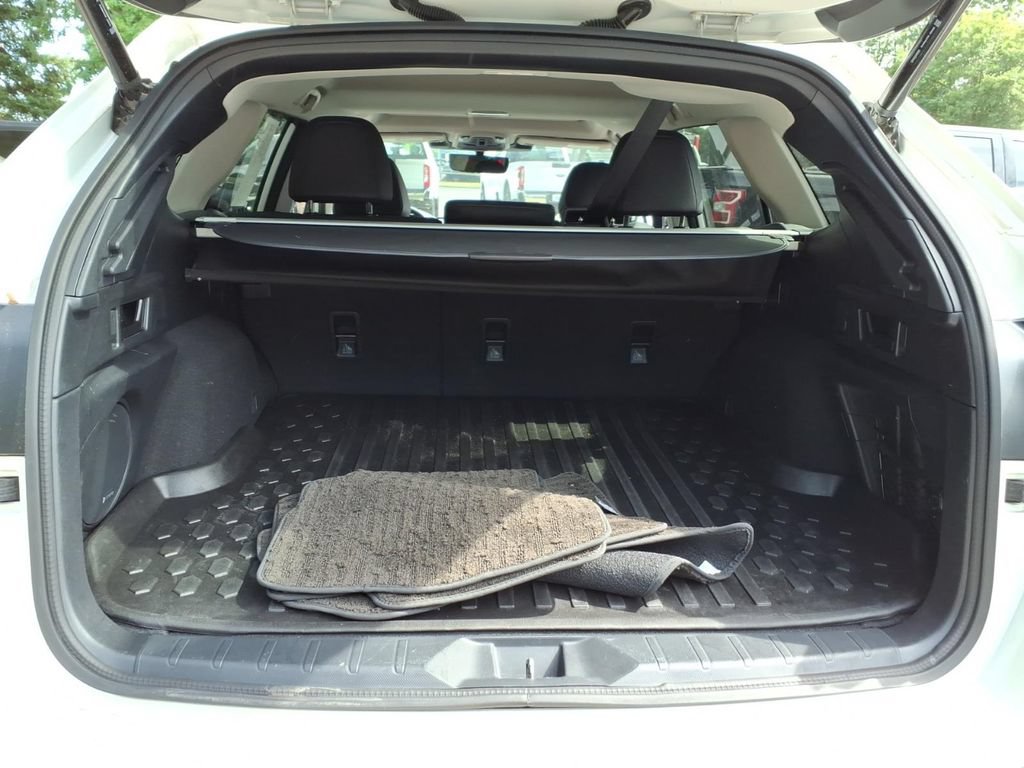 Used 2023 Subaru Outback Limited AWD/4WD image 14