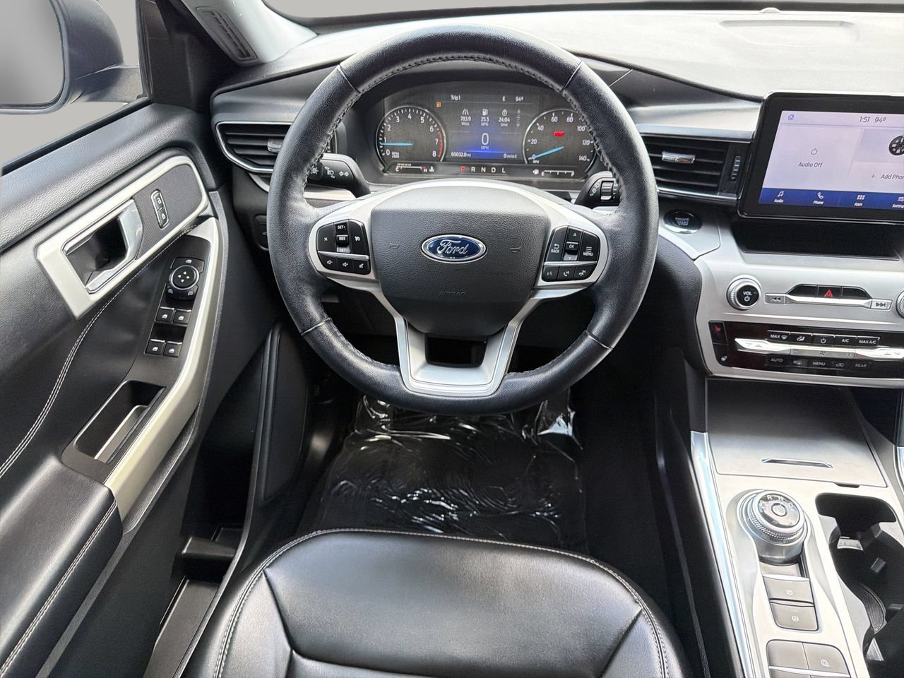 Certified 2022 Ford Explorer XLT w/ Equipment Group 202A RWD image 15