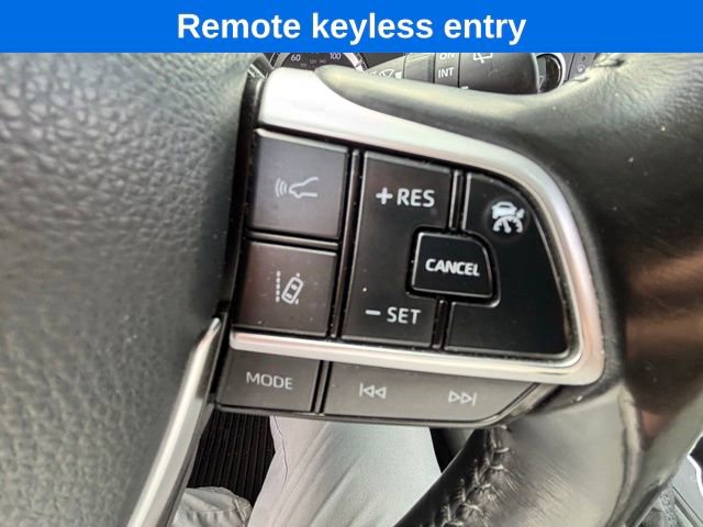 Used 2022 Toyota Highlander XLE image 16