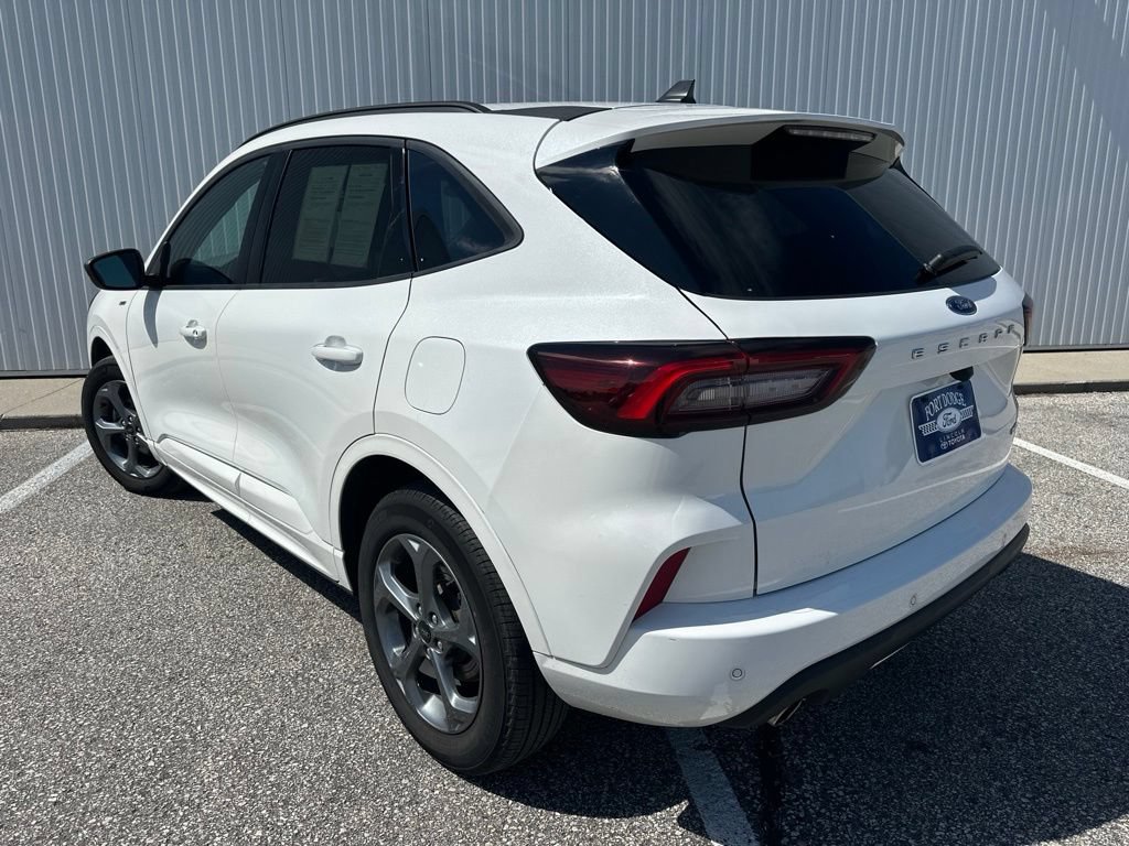 Certified 2024 Ford Escape ST-Line w/ Tech Pack #1 AWD/4WD image 5