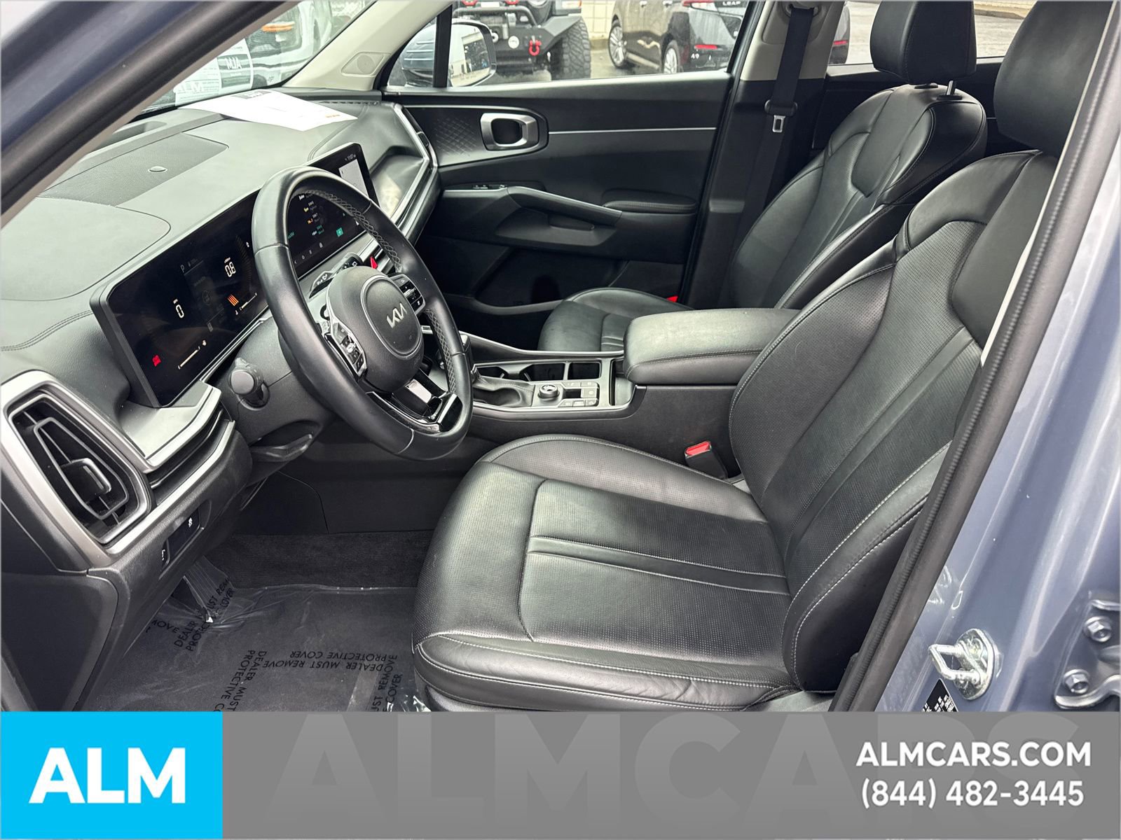 Used 2024 Kia Sorento S image 11