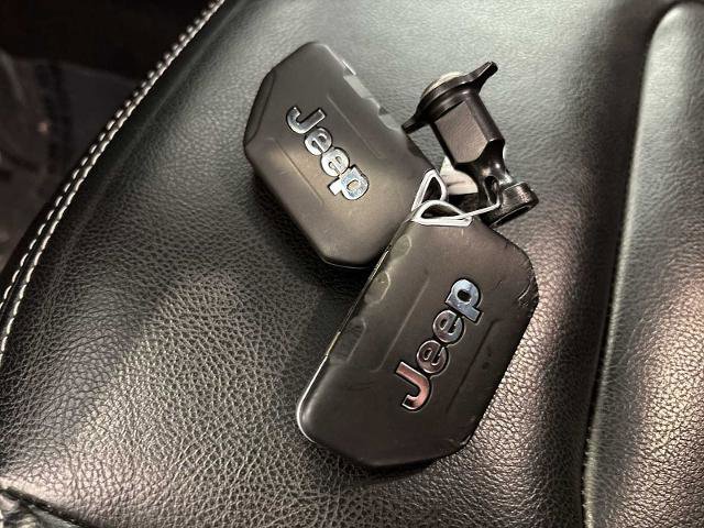 Used 2023 Jeep Wrangler Unlimited Sahara w/ Cold Weather Group image 32