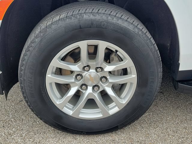 Used 2024 Chevrolet Tahoe LT w/ Luxury Package AWD/4WD image 9