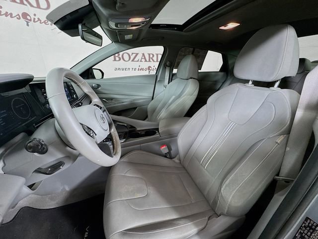 Used 2022 Hyundai Elantra SEL w/ Convenience + Premium Package image 25