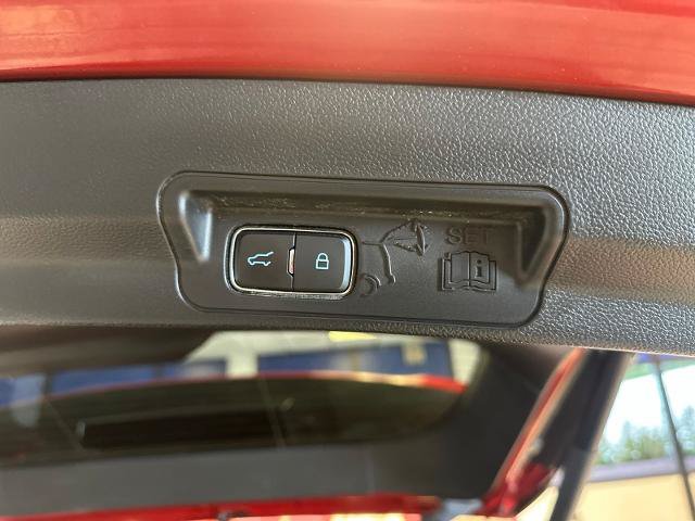 Certified 2022 Ford Explorer Limited w/ Equipment Group 301A AWD/4WD image 26