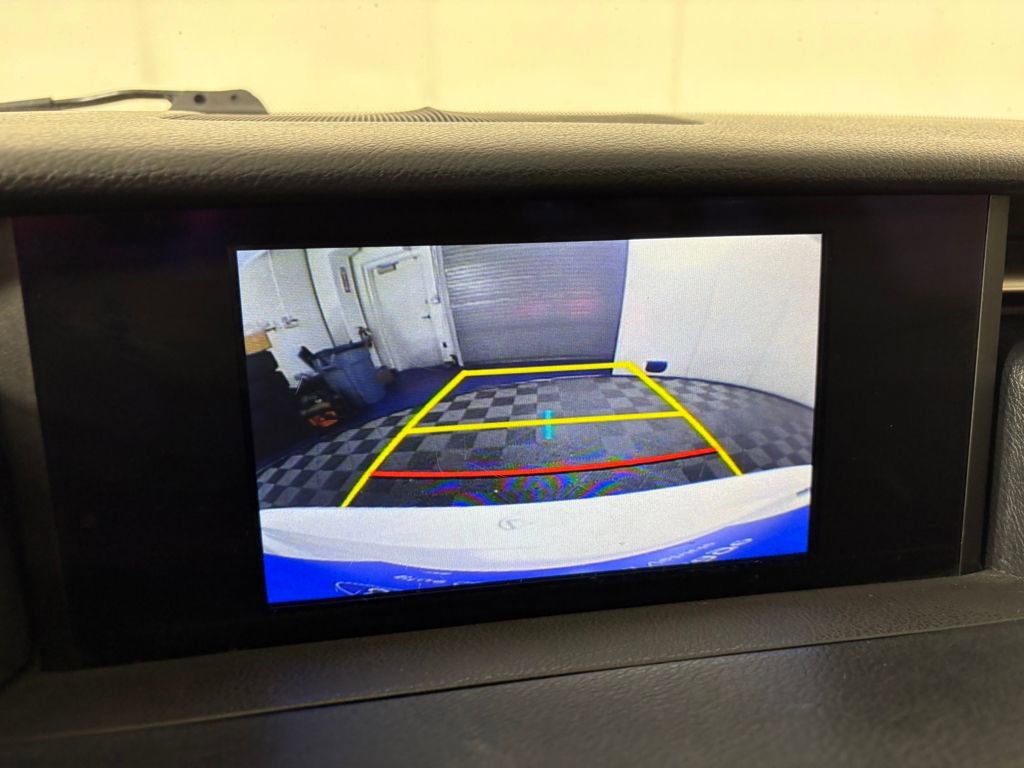 Used 2016 Lexus IS 200t image 19