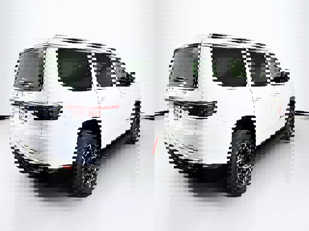 Used 2023 Jeep Wagoneer Series III w/ Preferred Equipment Group image 25