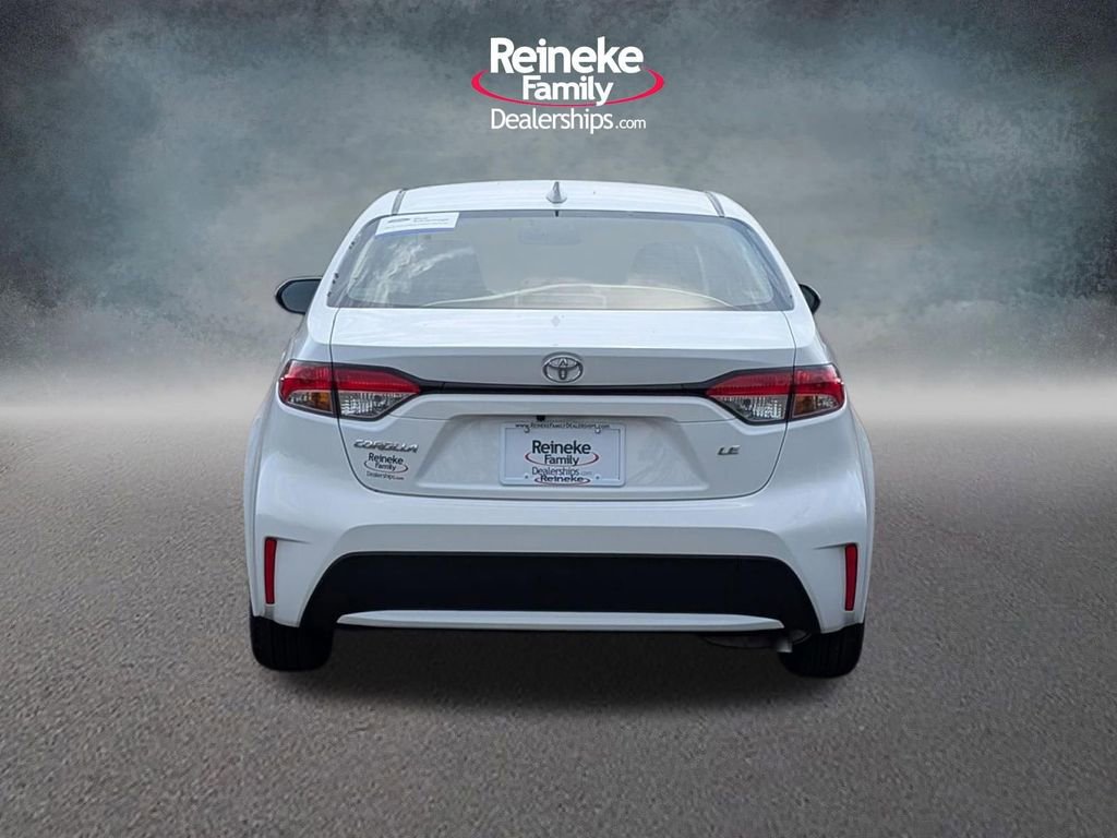 Used 2022 Toyota Corolla LE w/ LE Premium Package FWD image 4