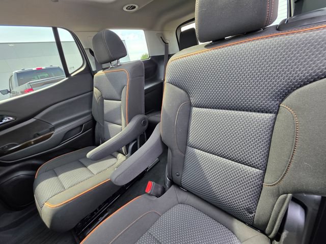 Used 2023 GMC Acadia AT4 w/ Trailering Package AWD/4WD image 15
