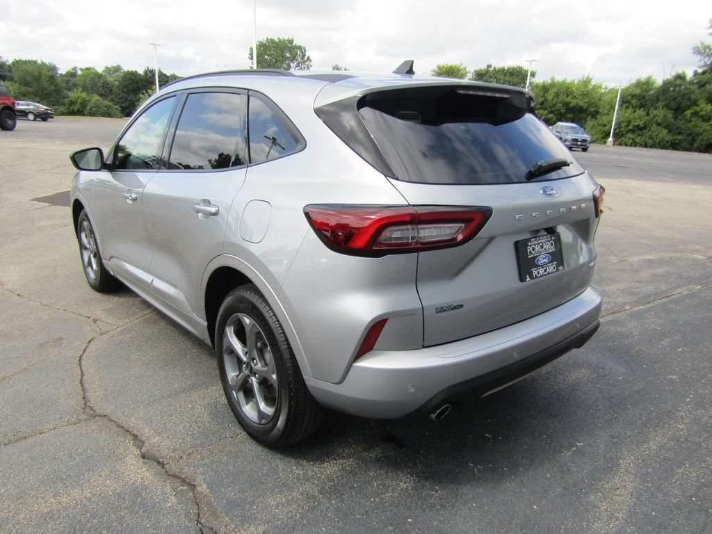 Certified 2023 Ford Escape ST-Line w/ Tech Pack #1 AWD/4WD image 5