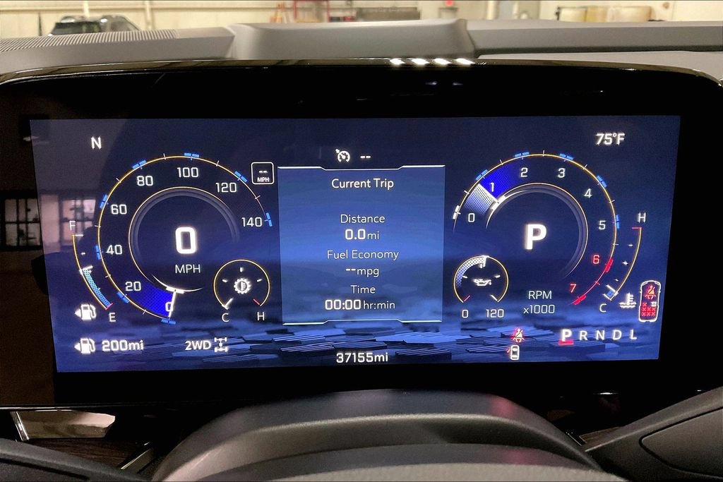Used 2025 Chevrolet Suburban Z71 AWD/4WD image 19