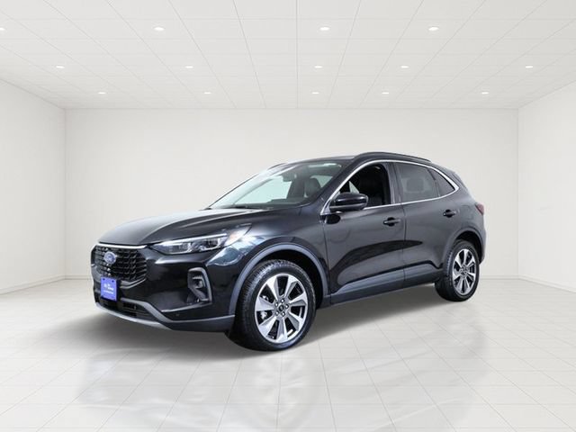 Certified 2024 Ford Escape Platinum AWD/4WD image 2
