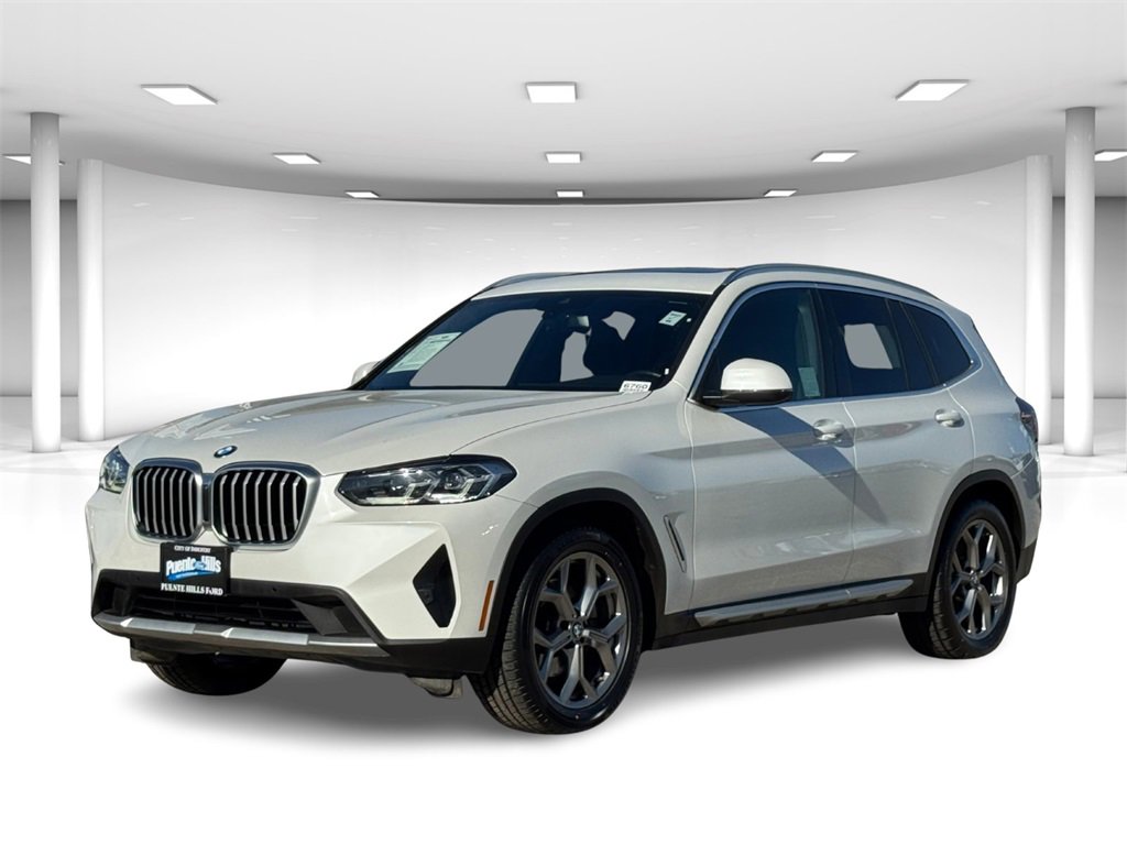 Used 2024 BMW X3 sDrive30i image 2