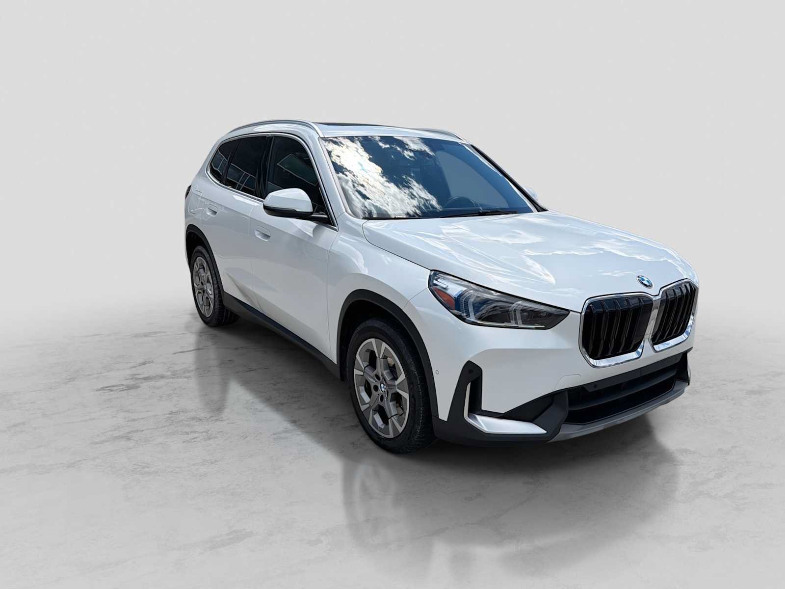 Used 2023 BMW X1 xDrive28i w/ Convenience Package AWD/4WD image 8