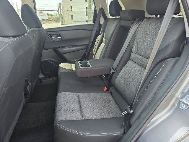 Used 2024 Nissan Rogue SV AWD/4WD image 14
