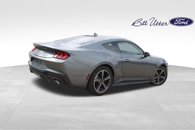 Certified 2025 Ford Mustang Coupe RWD image 5