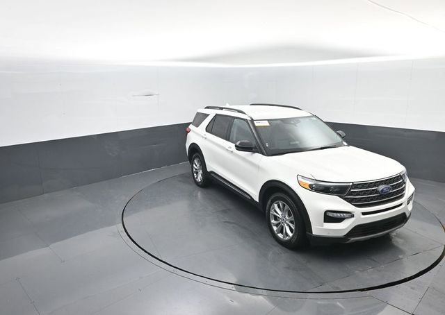 Certified 2024 Ford Explorer XLT w/ Equipment Group 202A image 18