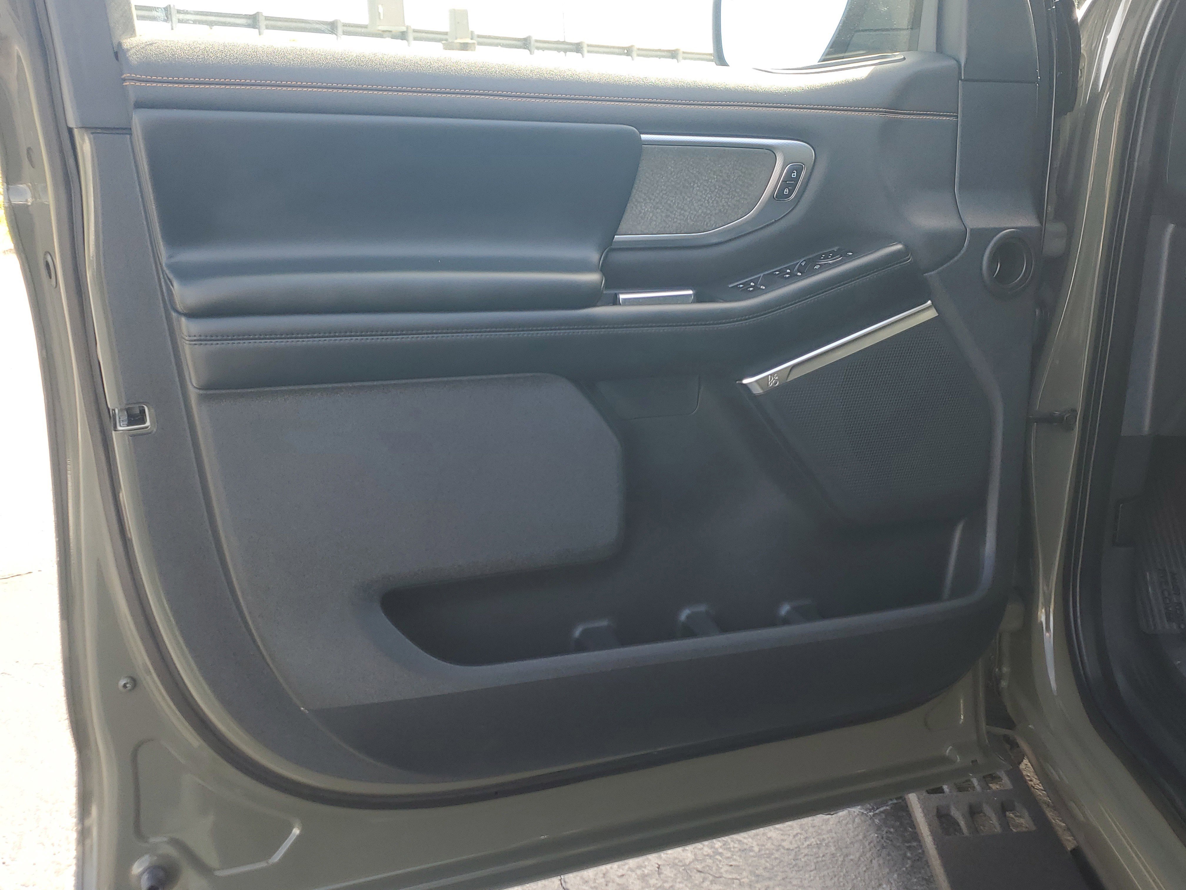 Certified 2025 Ford Expedition Tremor image 18