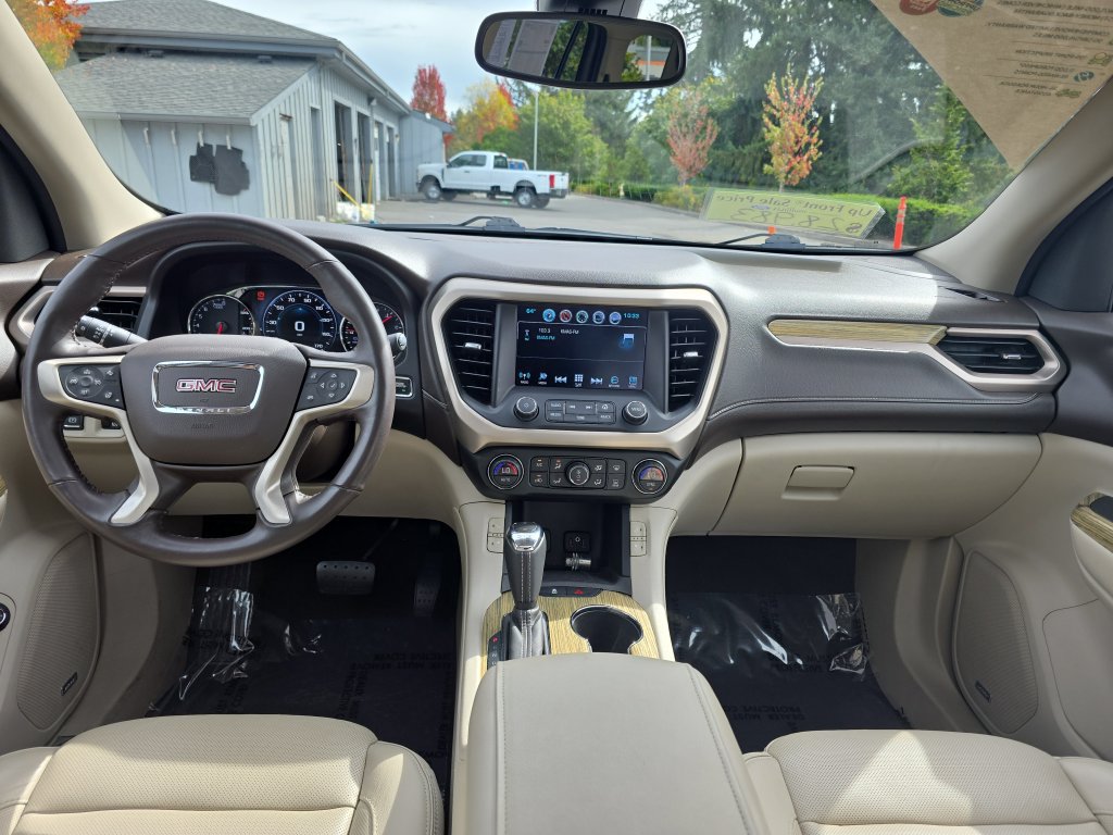 Used 2019 GMC Acadia Denali w/ Technology Package AWD/4WD image 6