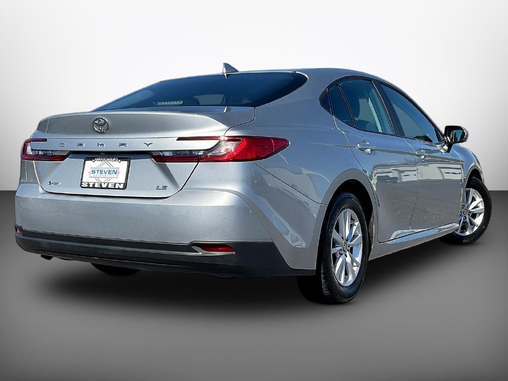 Used 2025 Toyota Camry LE FWD image 6